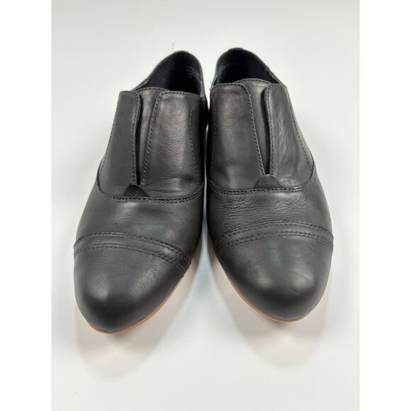 Trouvé Leather Shoes Women’s Size 7.5 | Black Slip-On Flats with Low Heel - Picture 2 of 4